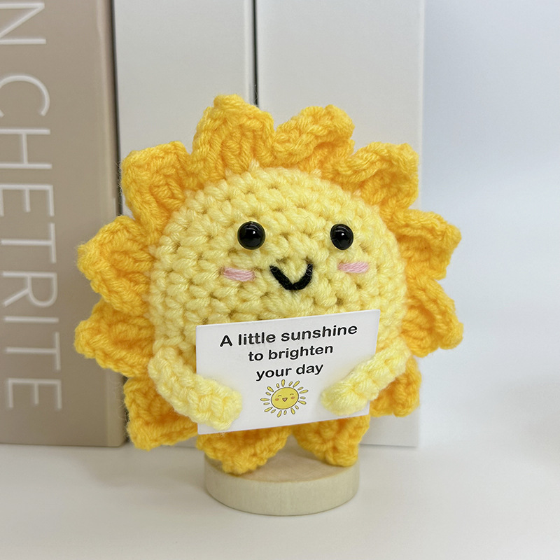 Home Textiles Today - Divertente bambola di sole all'uncinetto positiva