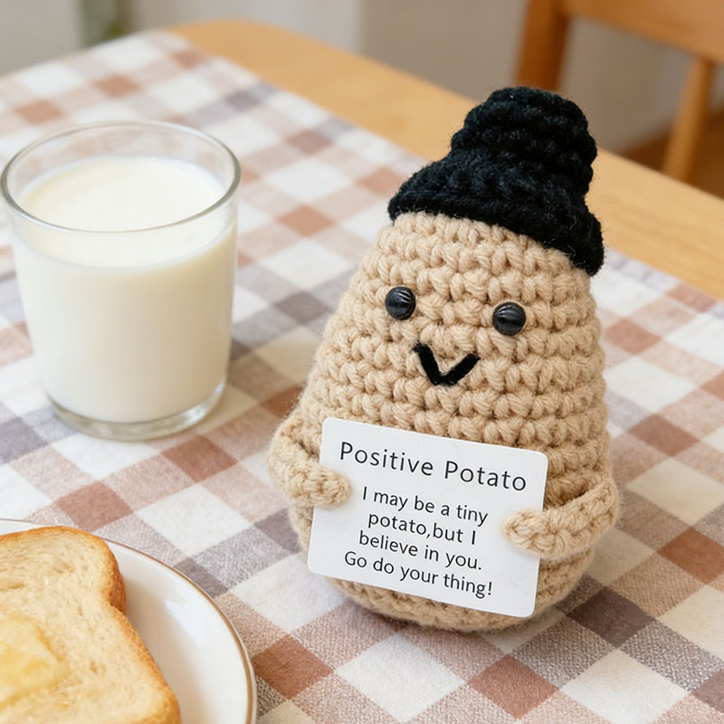 Home Textiles Today - Simpatica Patata Positiva all'Uncinetto con Cappello